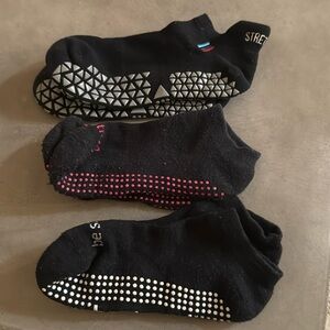 Set of 3 Grippy Socks